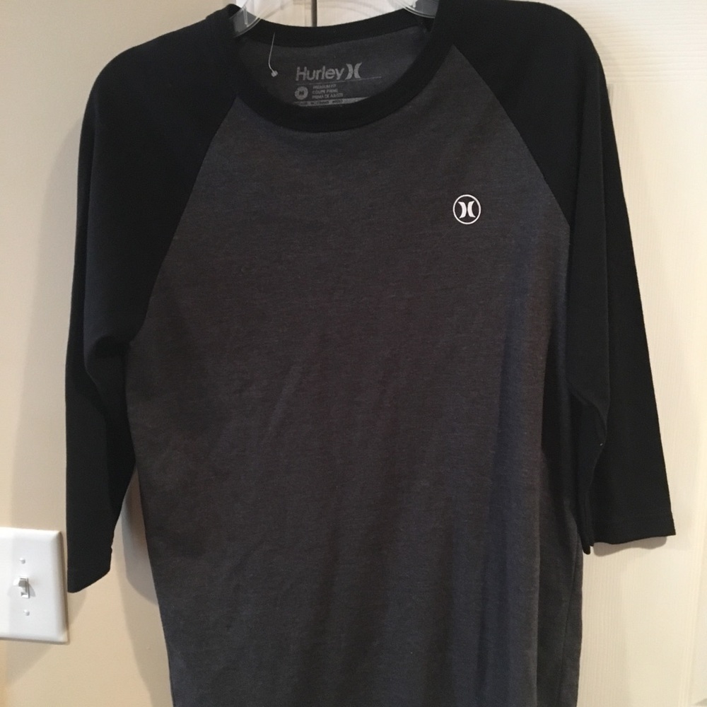 Hurley 3/4 sleeve shirt